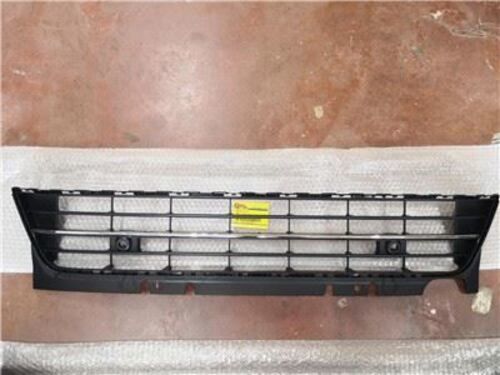 Monreal 70986 Ön Tampon Orta Izgara Sensörlü New Beetle 2017- 5C5853671T